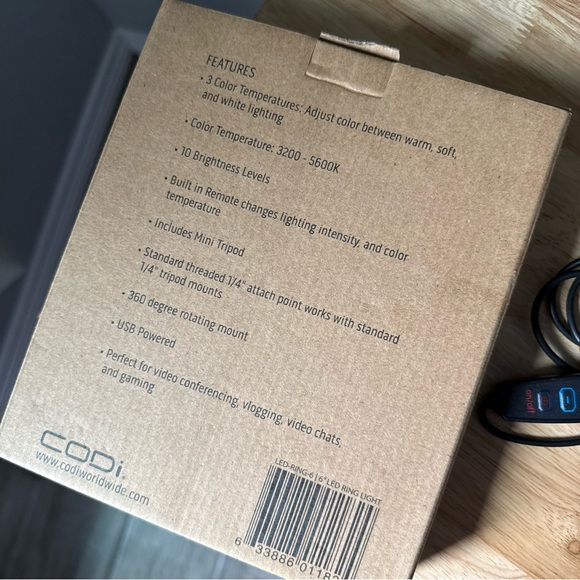 Codi - 6" LED Ring Light W/ Small Tripod Stand Warm, Blue and Neutral Light NEW - Picture 3 of 4